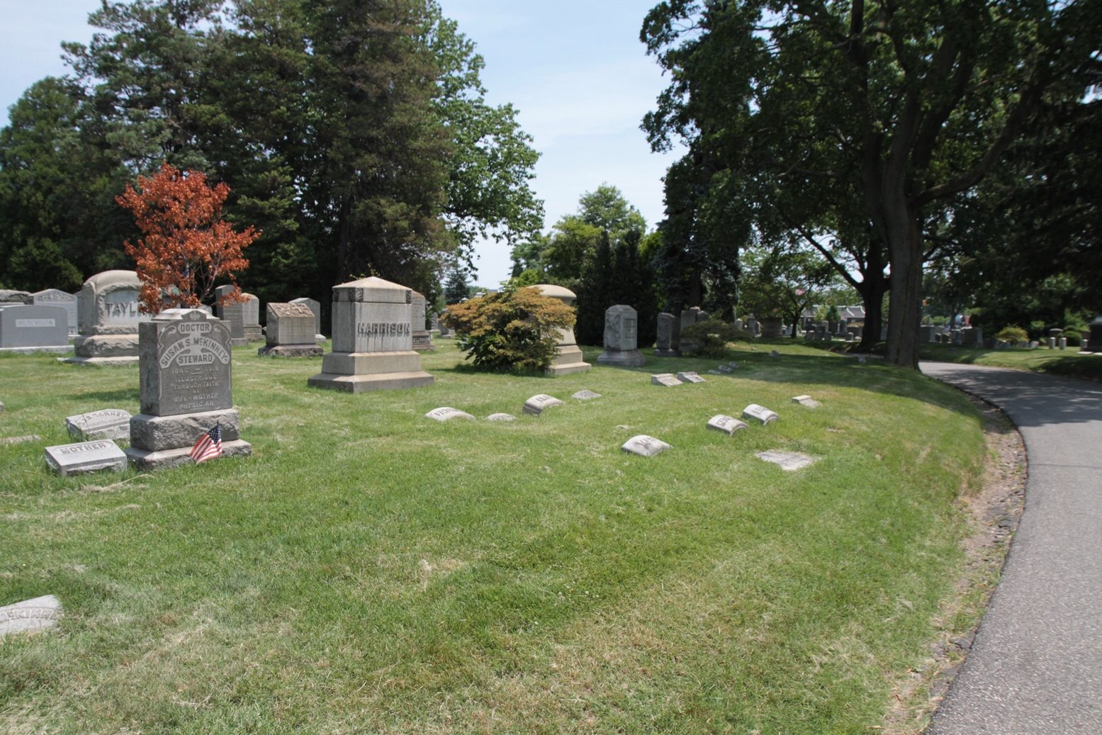 Susan McKinney Steward's tomb, The Green-Wood Cemetery, Brooklyn NY - 01.JPG